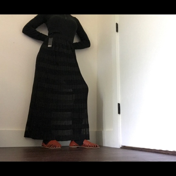 Forever 21 NWT Black Sheer/Square Print Maxi Skirt - Picture 5 of 11